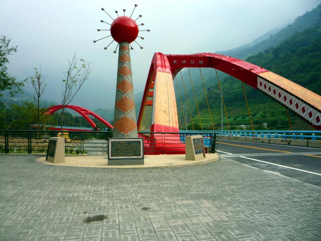 Dongpo Ti Lun Hotel Xinyi Exterior foto